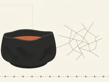 極簡幾何插畫：奶油白背景，畫面中央偏左放置一只手捏不對稱的深炭黑樂茶碗剪影，碗口左右高低不齊、胴部留有指壓凹陷痕跡，碗內浮現一汪陶土橘色茶湯作為畫面唯一飽和點睛色；茶碗右側懸浮一組由 7〜9 條細灰褐與鼠尾草綠線條交織而成的網狀貫入裂紋抽象結構，象徵加茂川黑石急冷後在釉面凝結出的「景色」；底部一條淡灰褐水平虛線貫穿全幅，上面等距分布 16 顆小灰褐圓點，象徵樂家 16 代一子相傳血脈時間軸；左上角一個極淺淡灰褐線方框輪廓暗示待庵二疊茶室的空間框架。整體為莫蘭迪低飽和類比暖色系扁平幾何極簡風格，無漸層、無人物、無漢字、無商標。